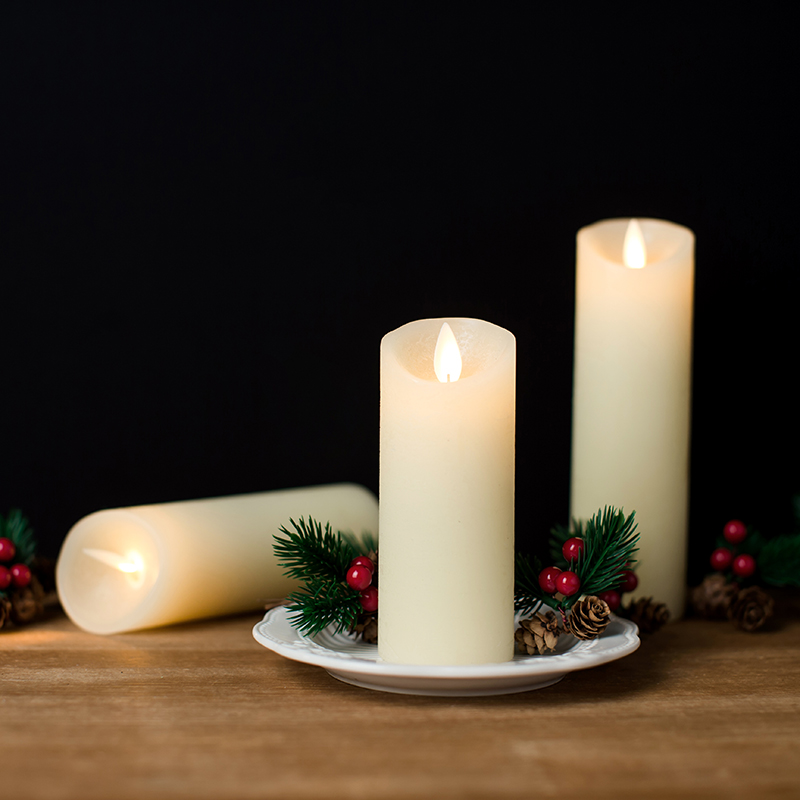 Pachet de 3 lumânări ivory care pâlpâie fără flacără