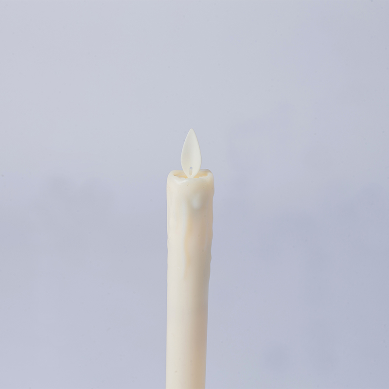 Pachet de 2 lumânări conice fără flacără de ceară care picura